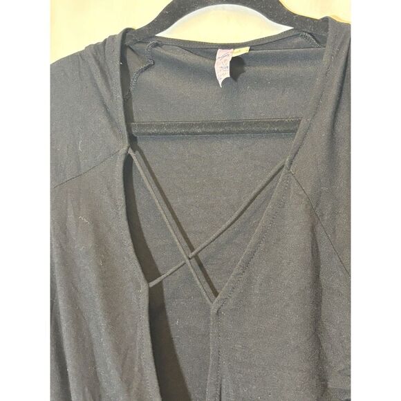 Alya‎ Cross Front Black Long Sleeve Soft Shirt Workout Coverup Size S F24 - Picture 2 of 5
